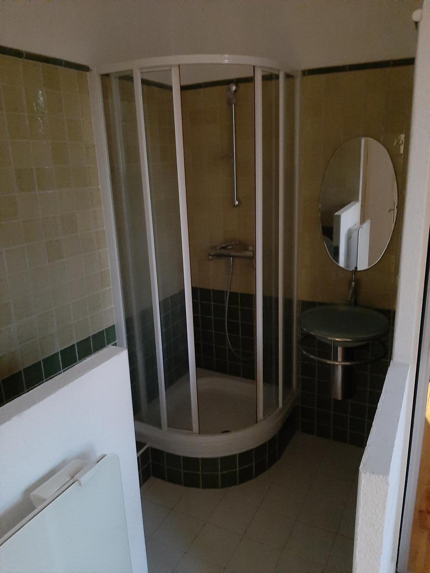 Spacieux, Confortable Et Partage Privatunterkunft *